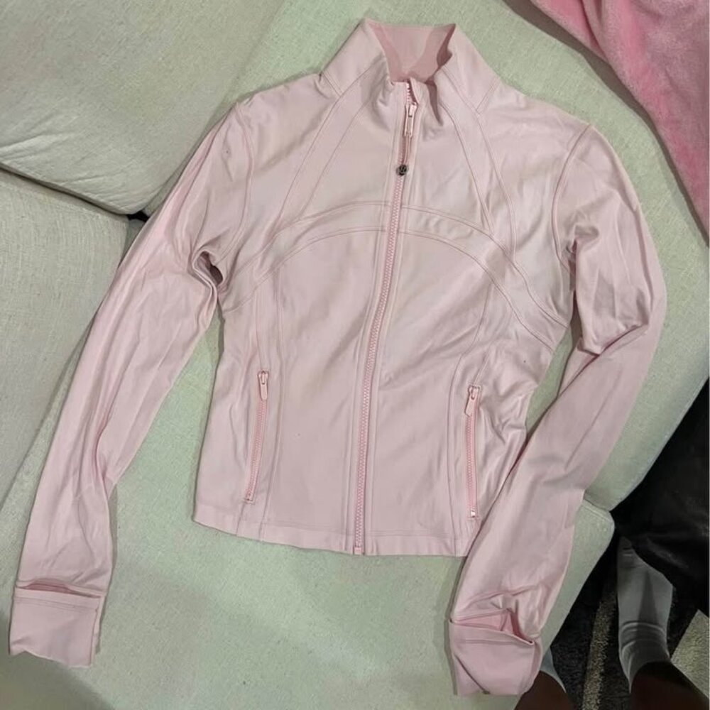 SOLD - Lululemon Strawberry Milkshake CROPPED Define Jacket Nulu size 8